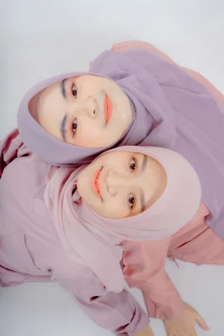 Thumbnail contoh foto twogether di Vibesroom Studio
